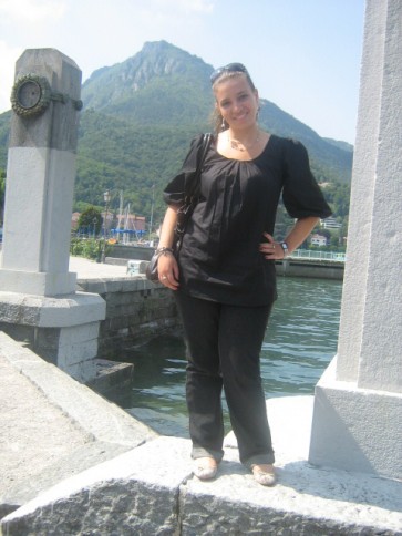 Monia